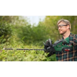 Hækkeklippere ^ Bosch ADVANCED HÆKKEKLIPPER 65,0 CM MED BATTERI OG LADER