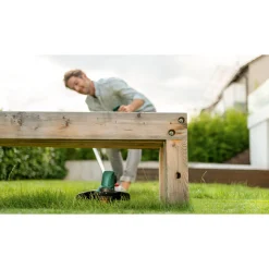 Græstrimmere ^ Bosch UNIVERSALGRASSCUT 18V-26 GRÆSTRIMMER 26 CM 18,0 V UDEN BATTERI OG LADER