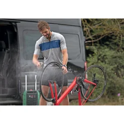 FONTUS 18V 1X2,5AH MOBILVASKER 20 BAR MED BATTERI OG LADER>Bosch Clearance