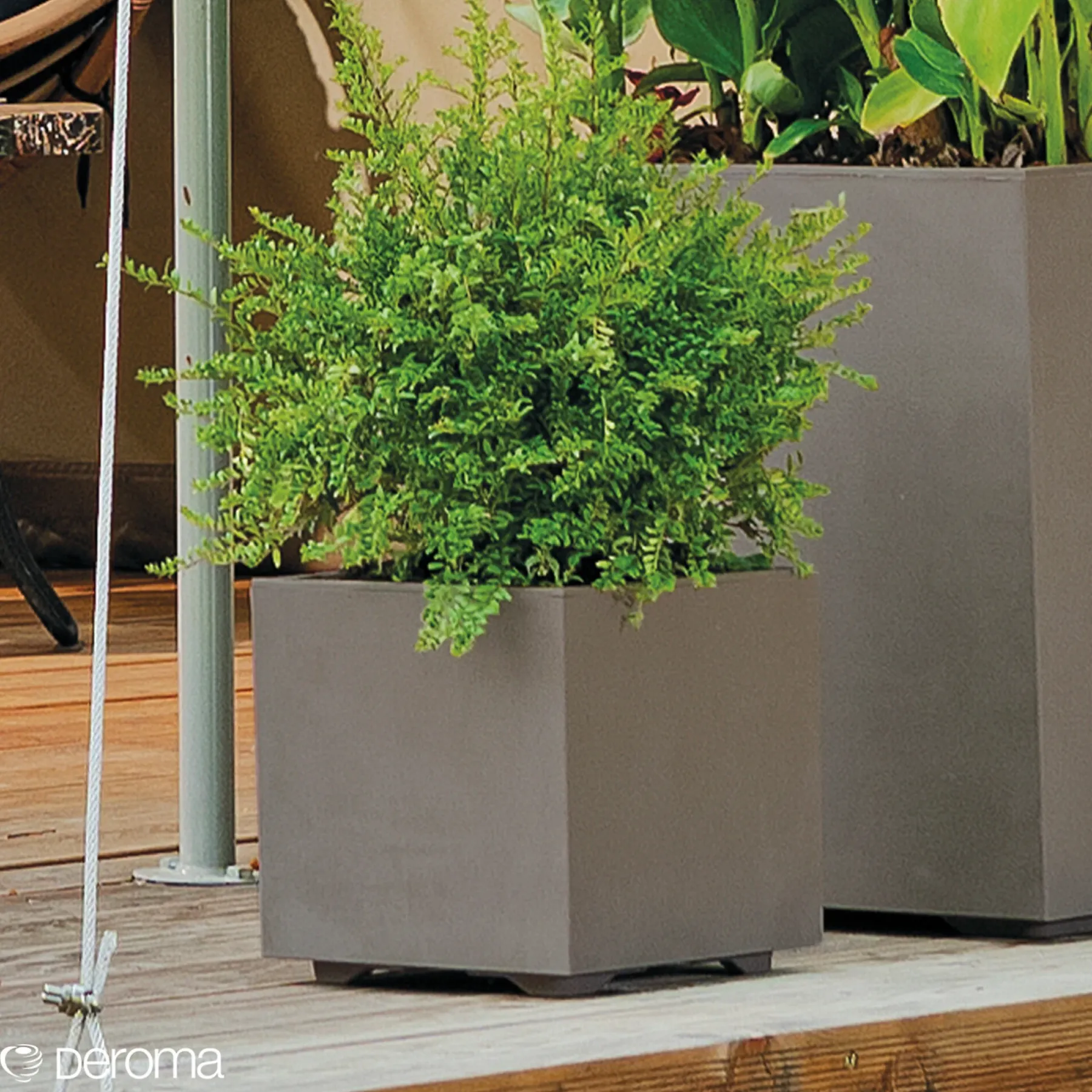 Havekrukker ^ Deroma MILLENIUM 208-622 PLANTEKASSE PLASTIK SANDSTEN 39X39X39 CM