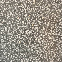 NUUK TERRAZZOFLISE 40X40>Granit.dk