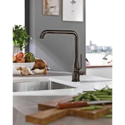 Køkkenarmaturer ^ Grohe ESSENCE KØKKENARMATUR SORT