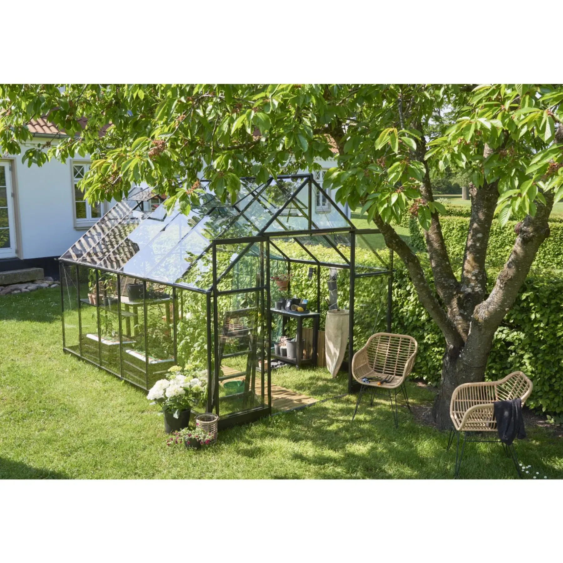 QUBE+ 812 DRIVHUS EKSKL. SOKKEL 3 MM HÆRDET GLAS SORT 9,9 M2>Halls Outlet