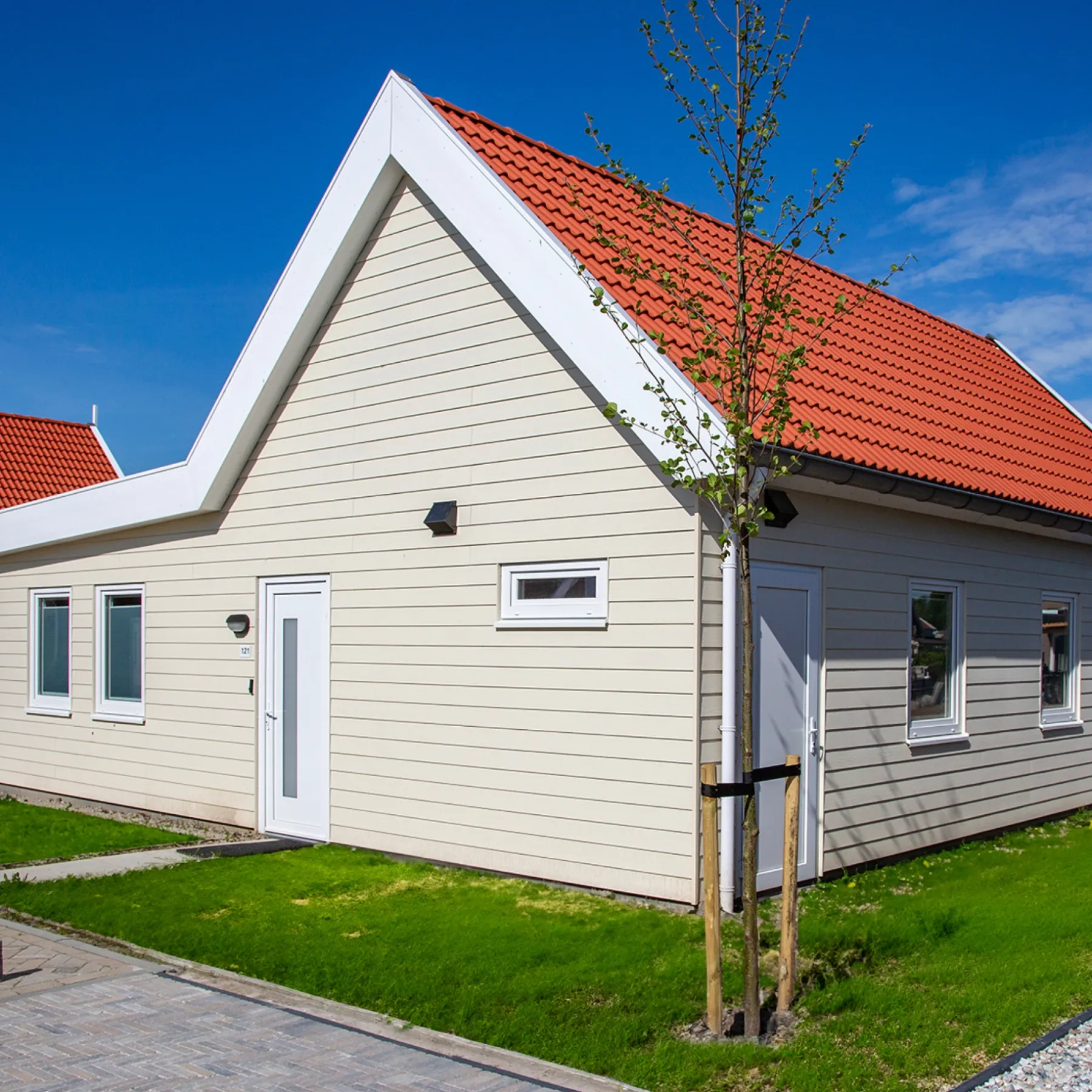 Facadebeklædning ^ James Hardie TRÆSTRUKTUR HARDIEPLANK 8 X 180 X 3600 MM CREME