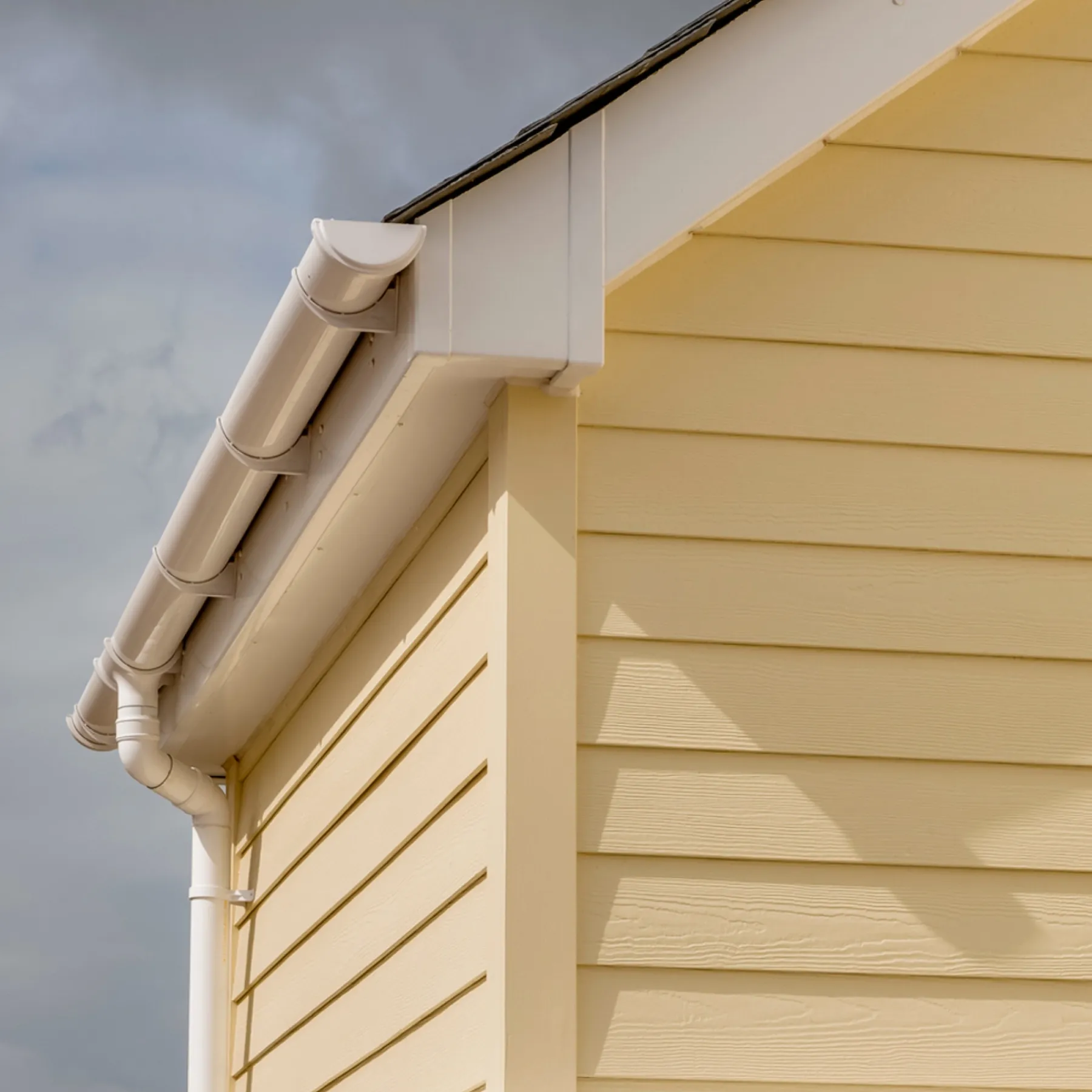 Facadebeklædning ^ James Hardie TRÆSTRUKTUR HARDIEPLANK 8 X 180 X 3600 MM BEIGE