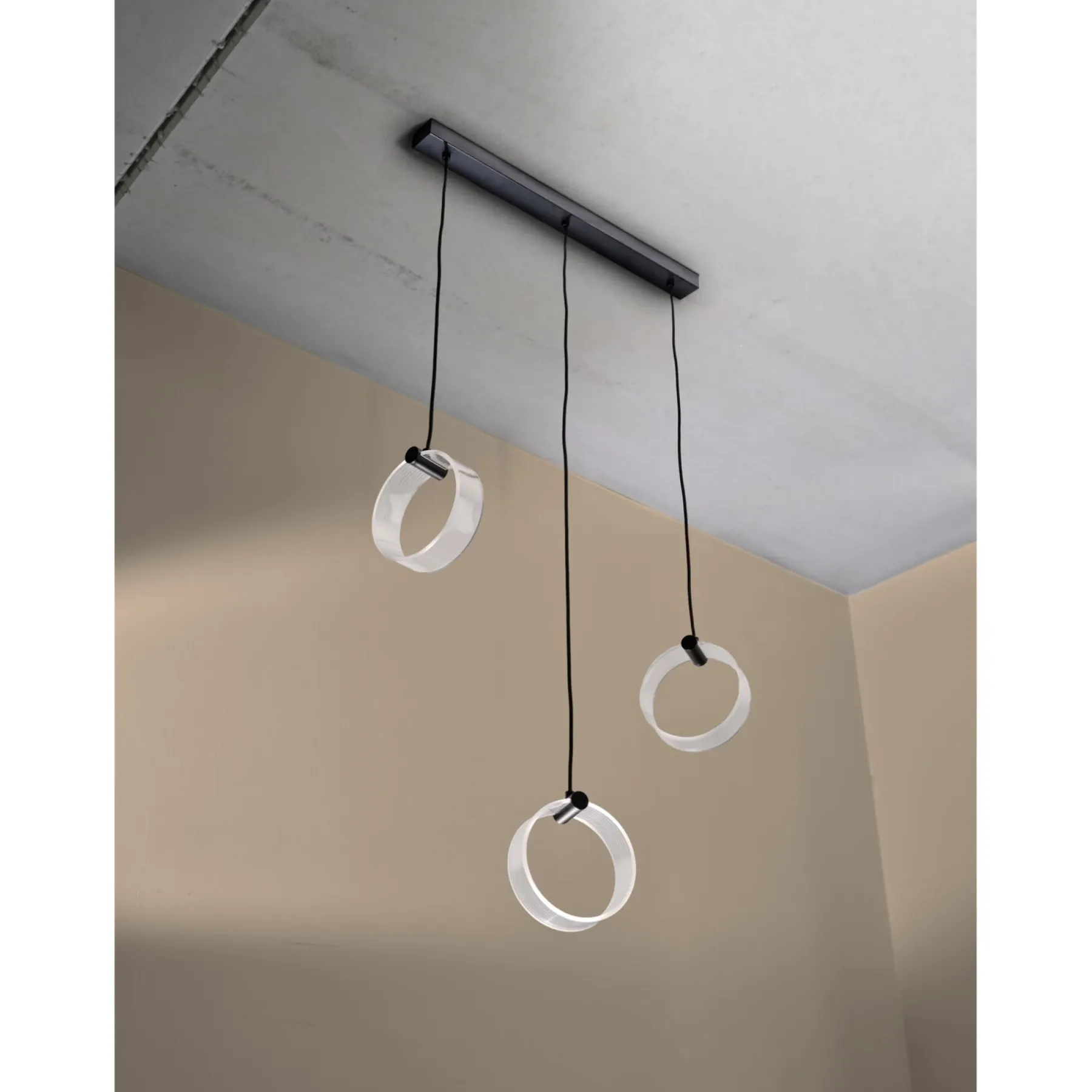 Pendel Lampe ^ LEDVANCE DECOR CIRCLE PENDEL SORT 22,2 CM