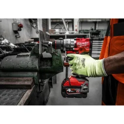 Bore- & Skruemaskiner ^ MILWAUKEE M18 FPD3-402C SLAGBOREMASKINE AKKU MED BATTERI OG LADER