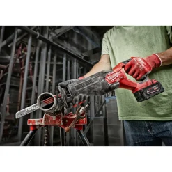 Bajonetsave ^ MILWAUKEE M18 FSZ-0 BAJONETSAV AKKU 18V UDEN BATTERI OG LADER