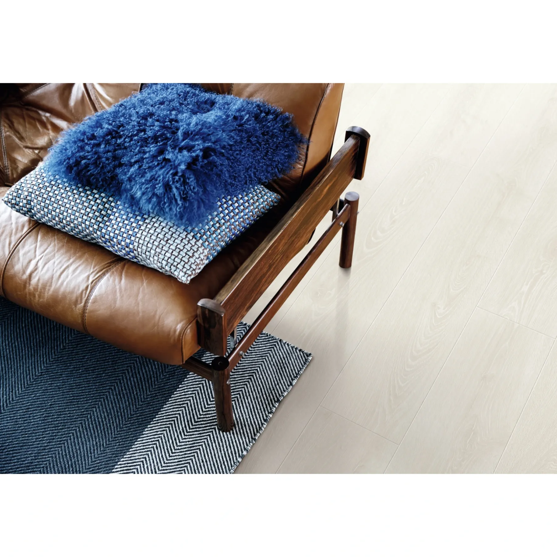 VISBY LAMINATGULV FROST WHITE OAK>Pergo Online