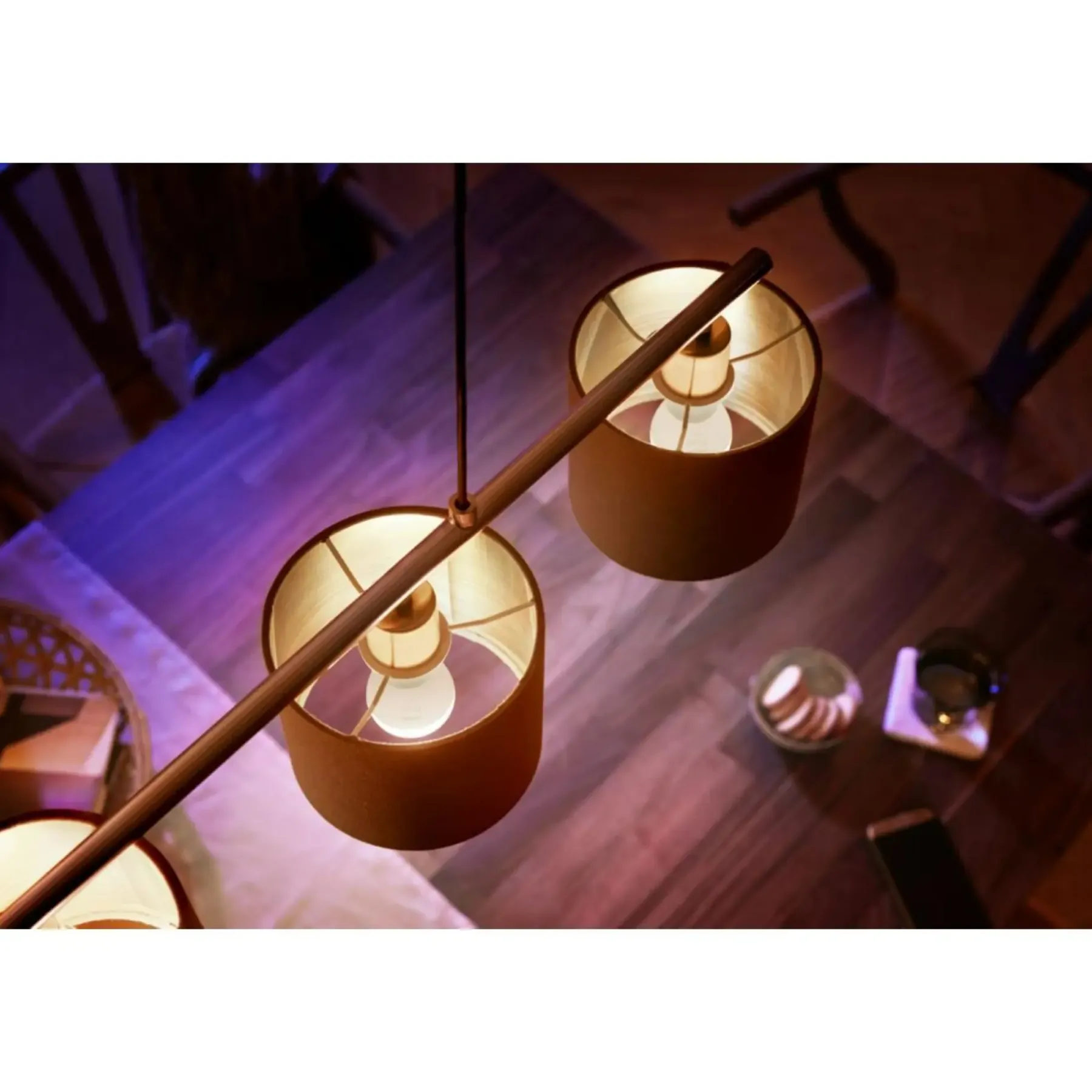 Smart Belysning ^ Philips Hue W SMART LED PÆRE E14 KRONE 6W
