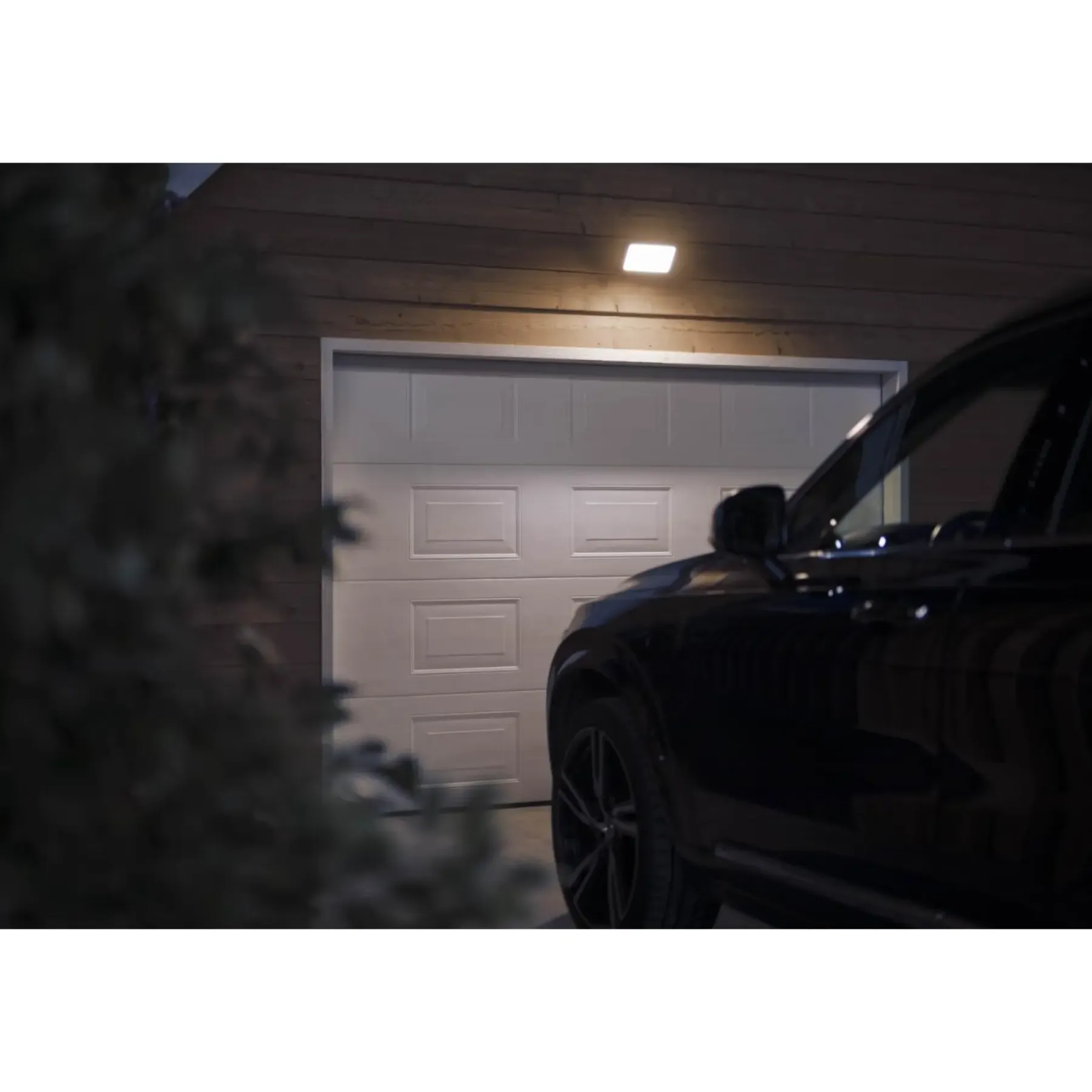 Smart Belysning ^ Philips Hue W WELCOME UDENDØRS VÆGLAMPE 15W SORT
