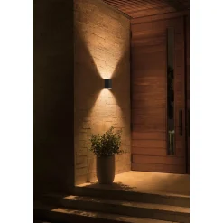 WCA RESONATE UDENDØRS VÆGLAMPE 16W SORT>Philips Hue Outlet