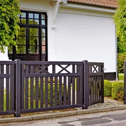 Træhegn ^ Plus VINESSE LÅGE FUNGICIDBEHANDLET OG GRUNDMALET SORT 100 X 98 CM