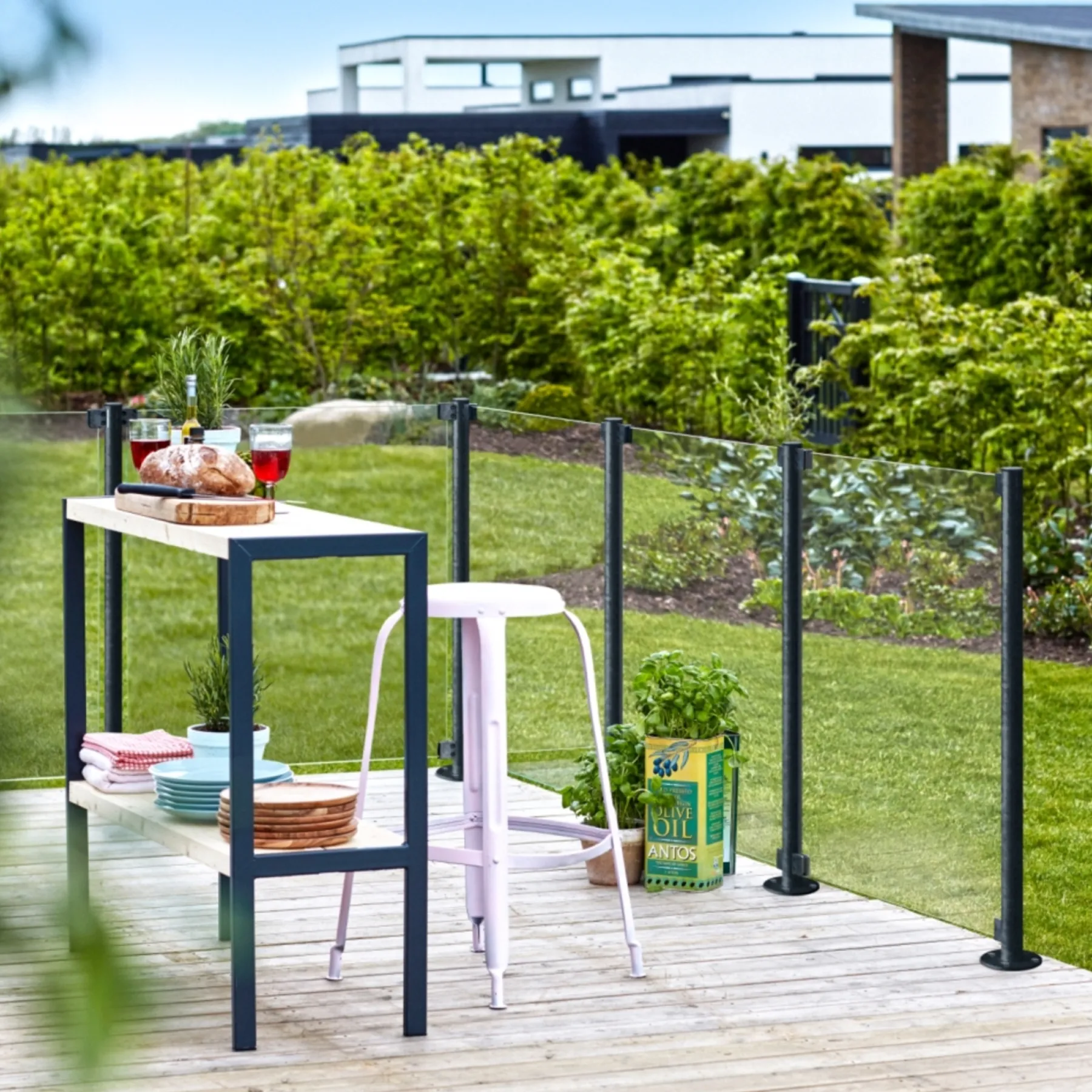 STOLPE VARMGALVANISERET OG PULVERLAKERET GRÅSORT 4.24 X 4.24 X 96 CM>Plus Best