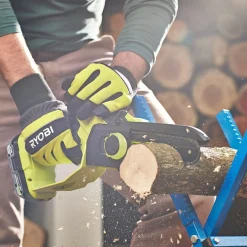 Motorsave ^ Ryobi GRENSAV AKKU 15 CM UDEN BATTERI OG LADER