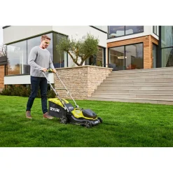 Plæneklippere ^ Ryobi PLÆNEKLIPPER AKKU 18V MED BATTERI OG LADER