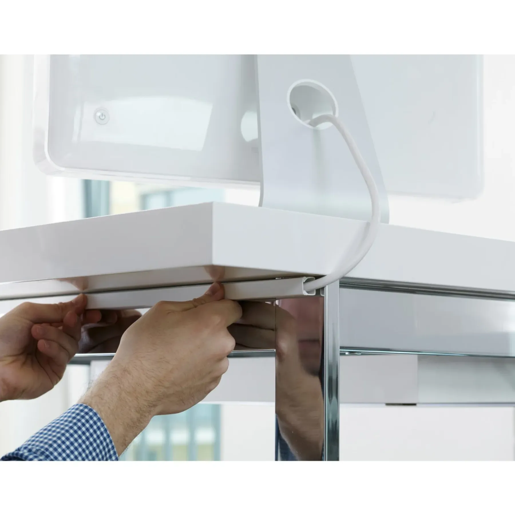 Tape ^ Tesa POWERBOND SLIM DOBBELTKLÆBENDE TAPE 5 M X 9 MM HVID