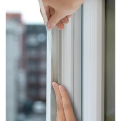 Tætningslister ^ Tesa MOLL SILIKONE TÆTNINGSLISTE 6 M X 8,50 MM X 9 MM TRANSPARENT