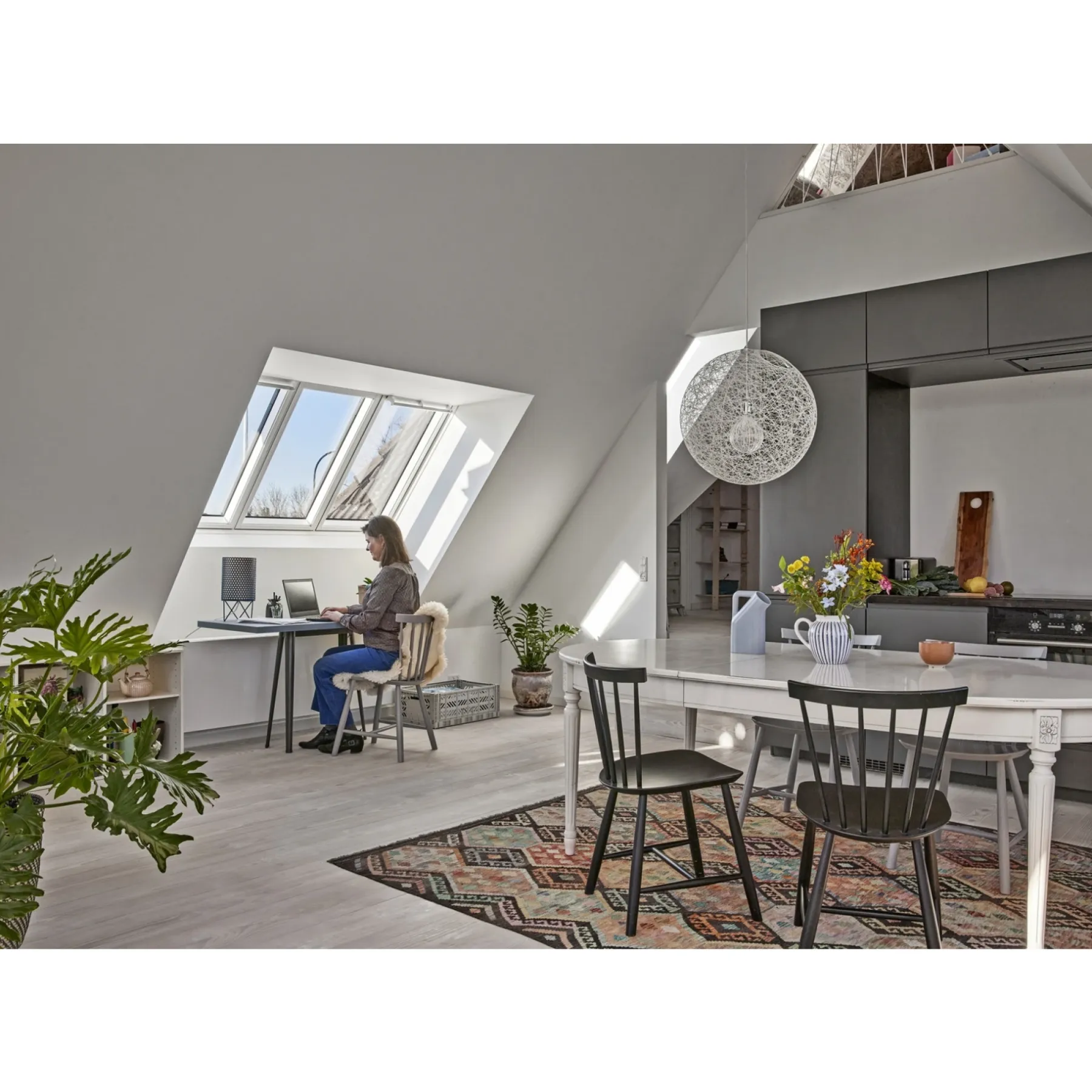 INTEGRA 3I1 VIPPEVINDUE HVIDMALET TRÆ 188 X 140 CM GGLSFFKF0820663>Velux Sale