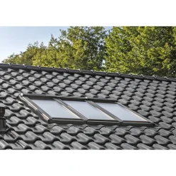 Ovenlysvinduer ^ Velux STUDIO 3I1 VIPPEVINDUE HVIDMALET TRÆ 188 X 140 CM GGLSFFKF082066