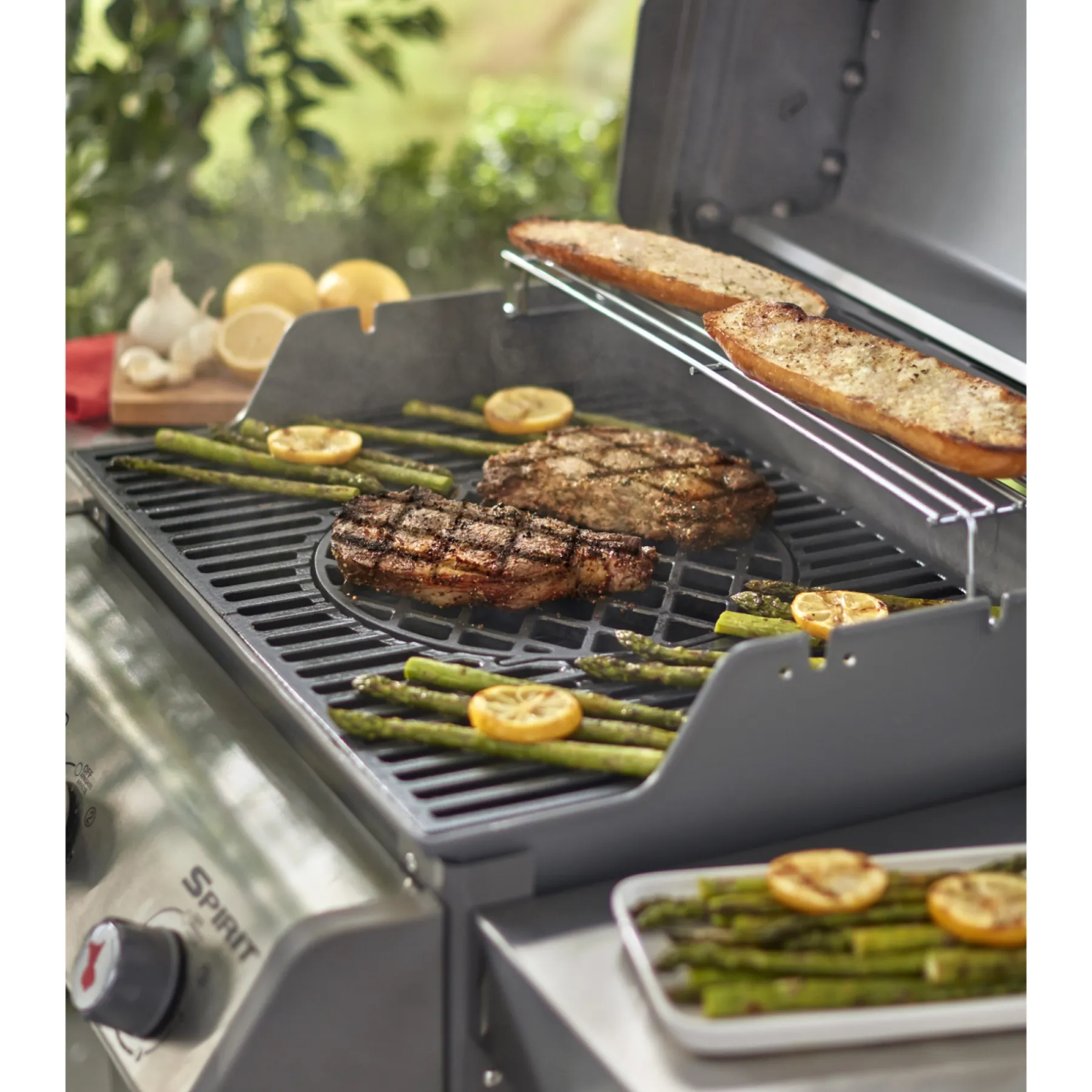Grilltilbehør ^ Weber GOUMET BBQ SYSTEM GRILLRIST PORCELÆNSEMALJERET STØBEJERN