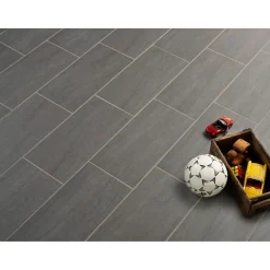 AMSTERDAM DARK GREY SOKKELFLISE 7,5X60 MØRK GRÅ>XL-BYG Outlet